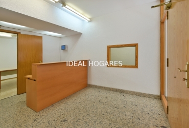 Local comercial-Local comercial-OFICINA 440 m² en C/Llorens i Barba (cas 4