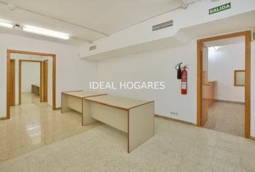 Local comercial-Local comercial-OFICINA 440 m² en C/Llorens i Barba (cas 5