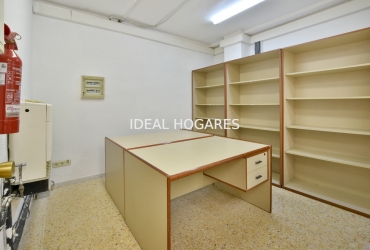 Local comercial-Local comercial-OFICINA 440 m² en C/Llorens i Barba (cas 24