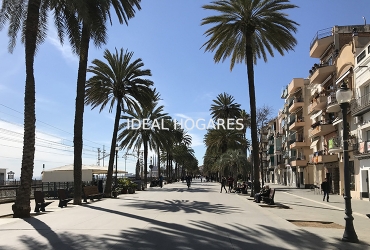 Negocio-Restaurante-TRASPASO: EXCELENTE RESTAURANTE EN BADALONA CON VISTAS AL MAR