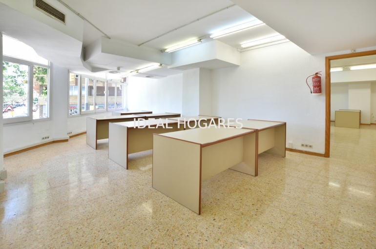 Local comercial-Local comercial-OFICINA 440 m² en C/Llorens i Barba (cas 16