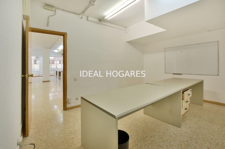 Local comercial-Local comercial-OFICINA 440 m² en C/Llorens i Barba (cas 19