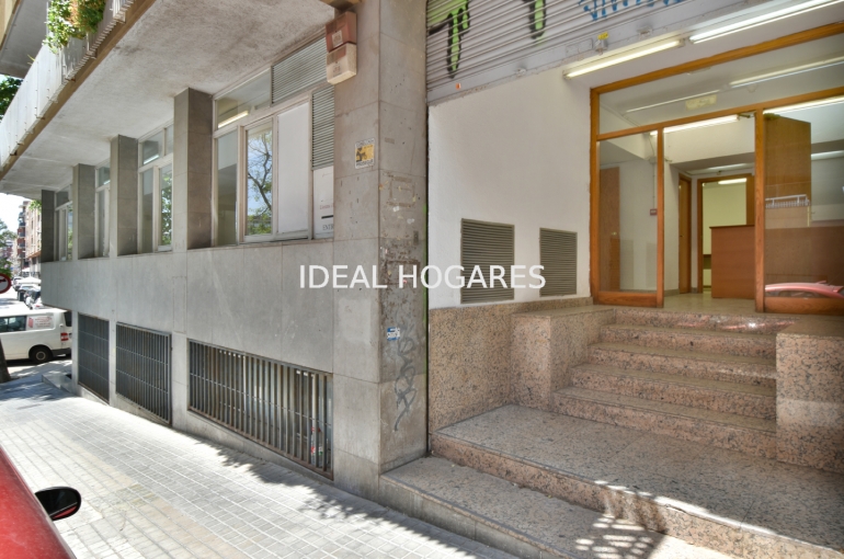 Local comercial-Local comercial-OFICINA 440 m² en C/Llorens i Barba (cas 31