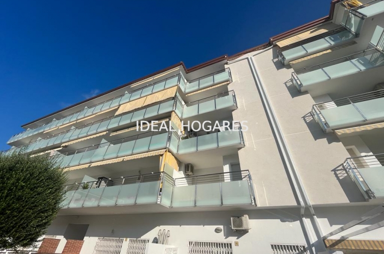 Vivienda-Apartamento-Piso en venta en Blanes Pinos 26