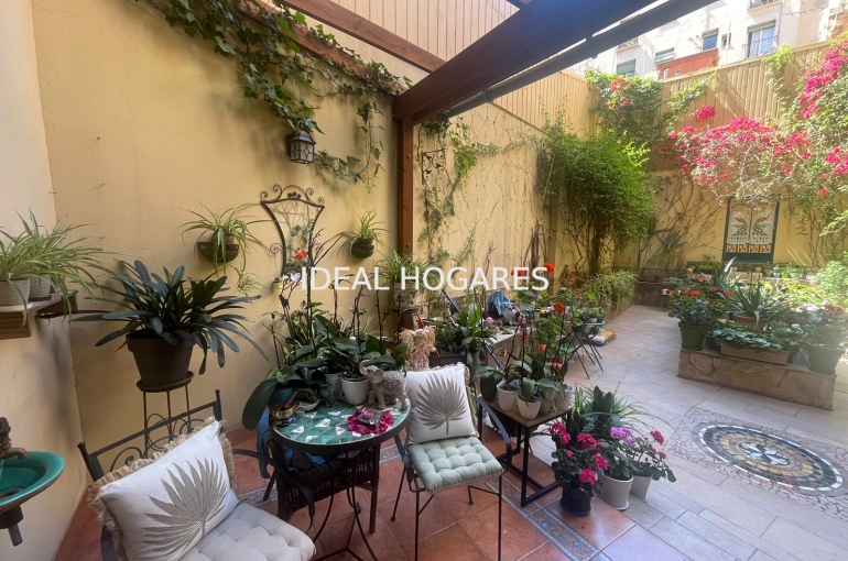 Vivienda-Apartamento-Precioso bajo dúplex con terraza de 80 m 3