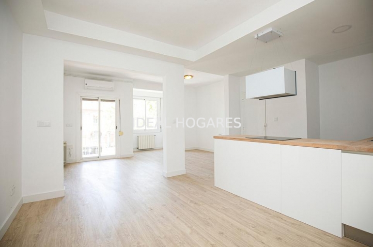 Vivienda-Piso-Piso en venta en Barcelona en Gran Via d 1