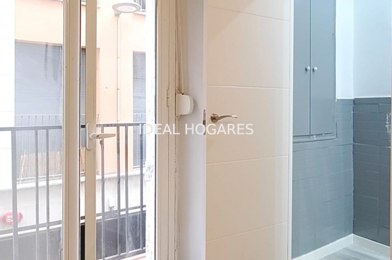 Vivienda-Apartamento-Piso recién reformado en casco antiguo d 2