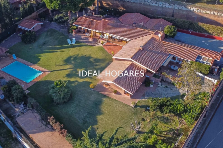 Vivienda-Casa-Villa con jardín y piscina en Sant Andre 18